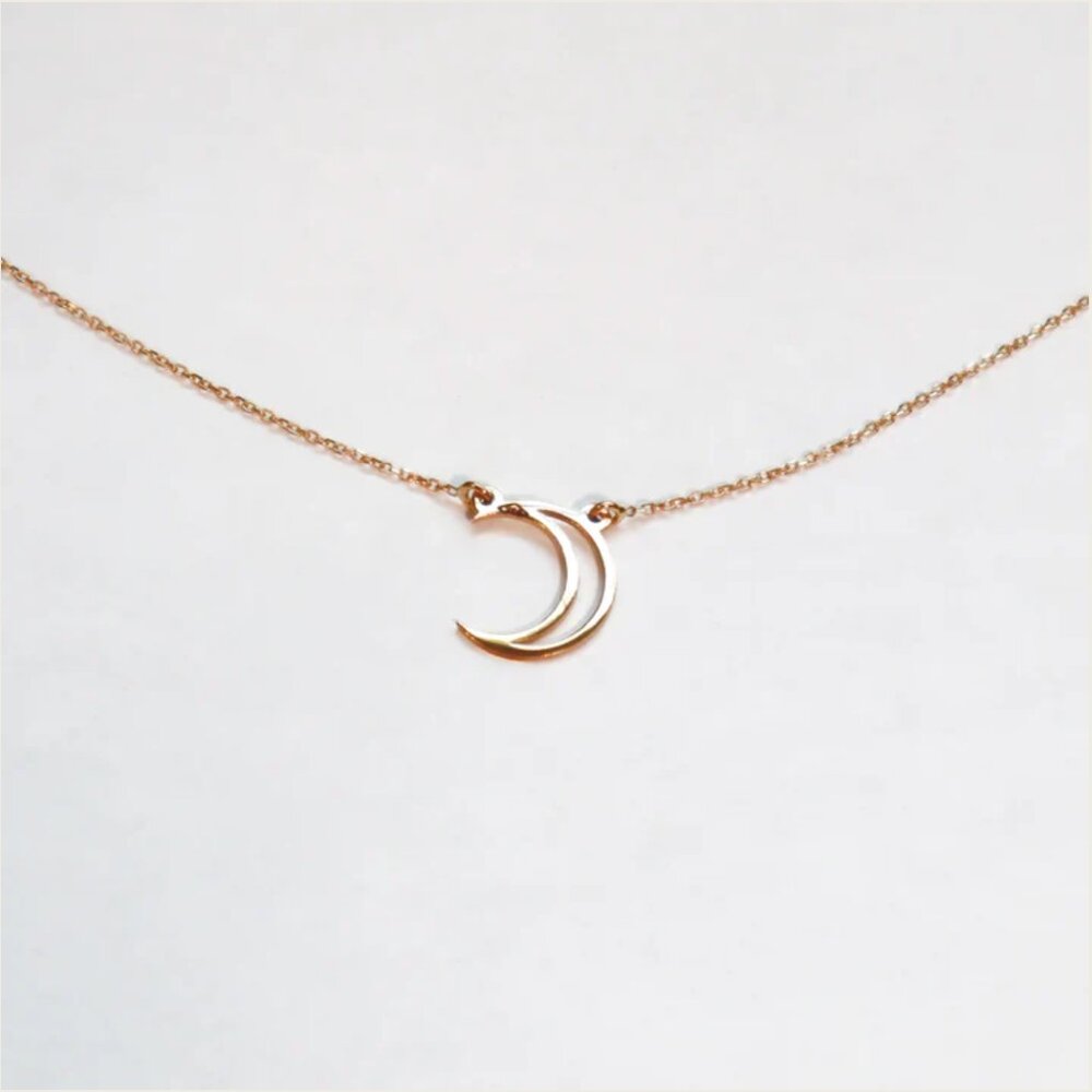 18k Gold Moon Necklace - Picture 4 of 6